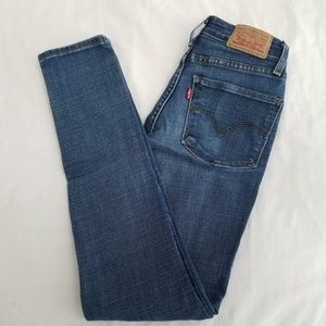 **SOLD** "Levi's" 721 High Rise Skinny Women's Jeans